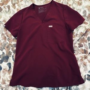Figs burgundy Catarina 1 pocket scrub top